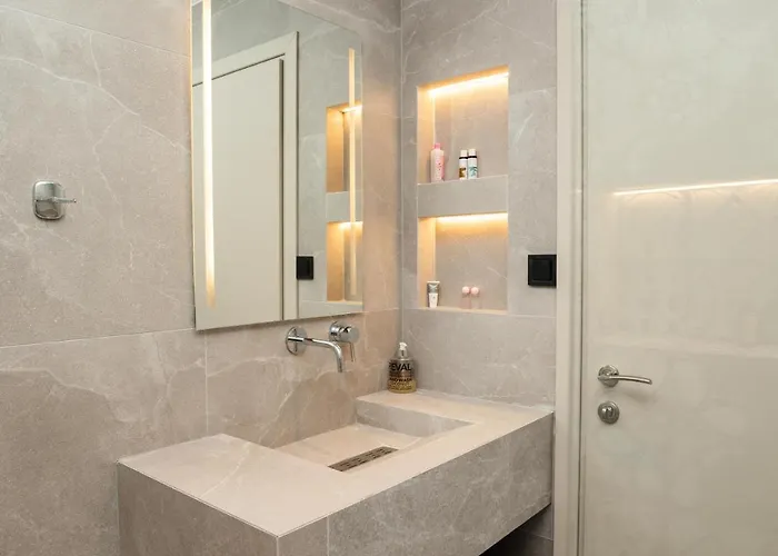 Διαμέρισμα Elegance 2 Bedroom *