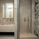 Elegance 2 Bedroom Appartement *