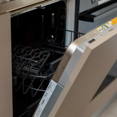 아파트 Elegance 2 Bedroom 테살로니키