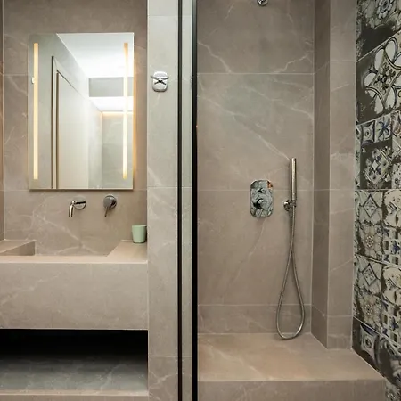 Elegance 2 Bedroom Apartment *